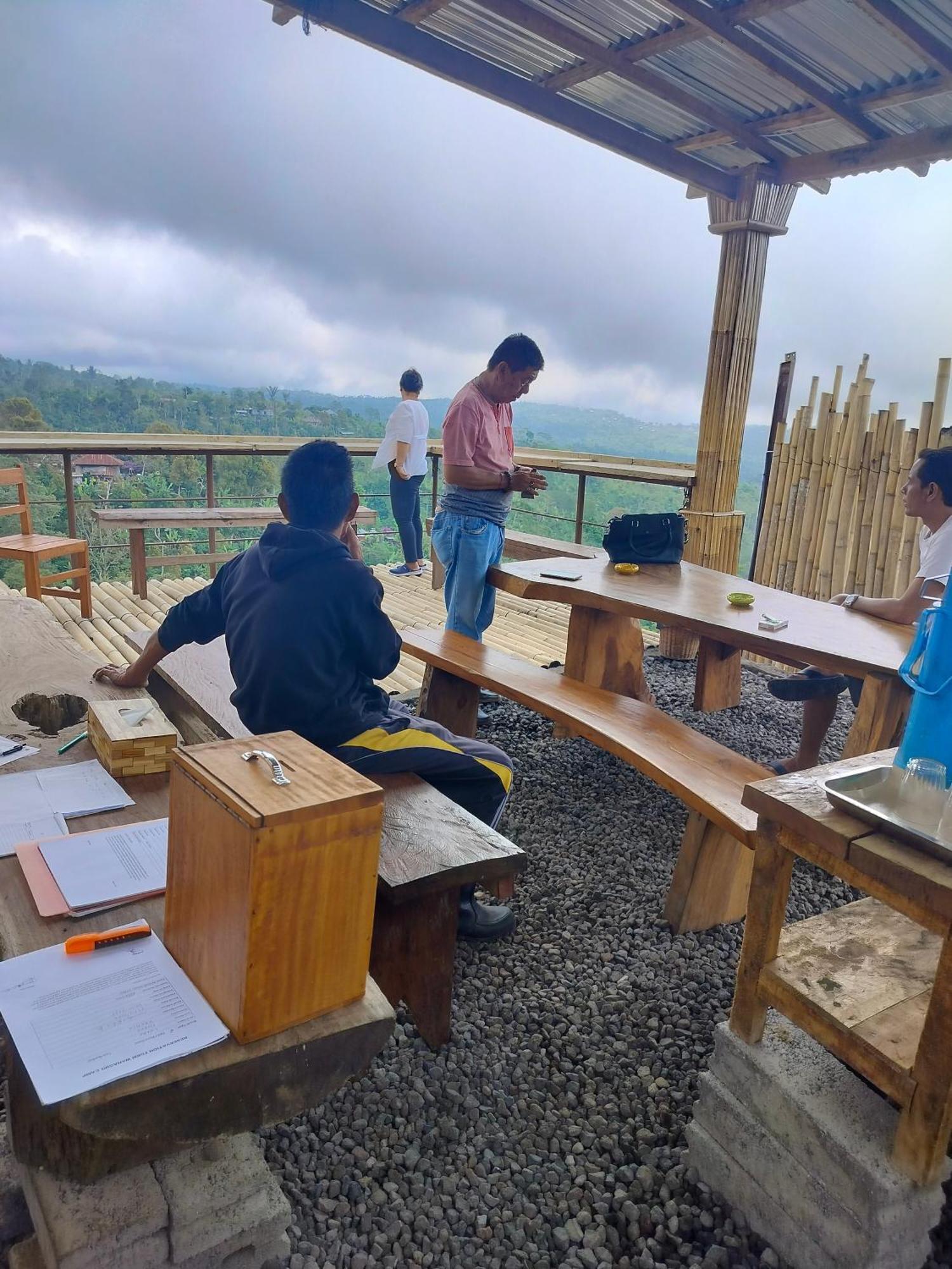 Wanagiri Sunset Glamping Luxury tent Gitgit
